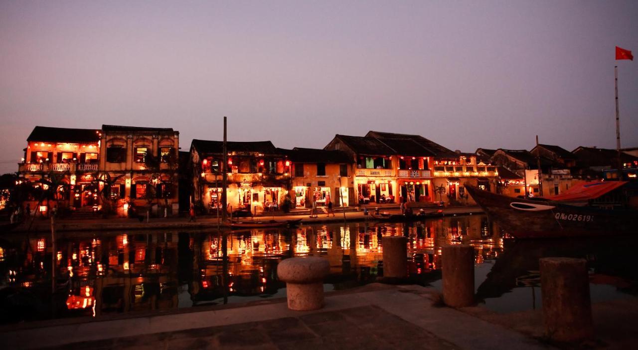 Corner Night Market Homestay Hội An Buitenkant foto